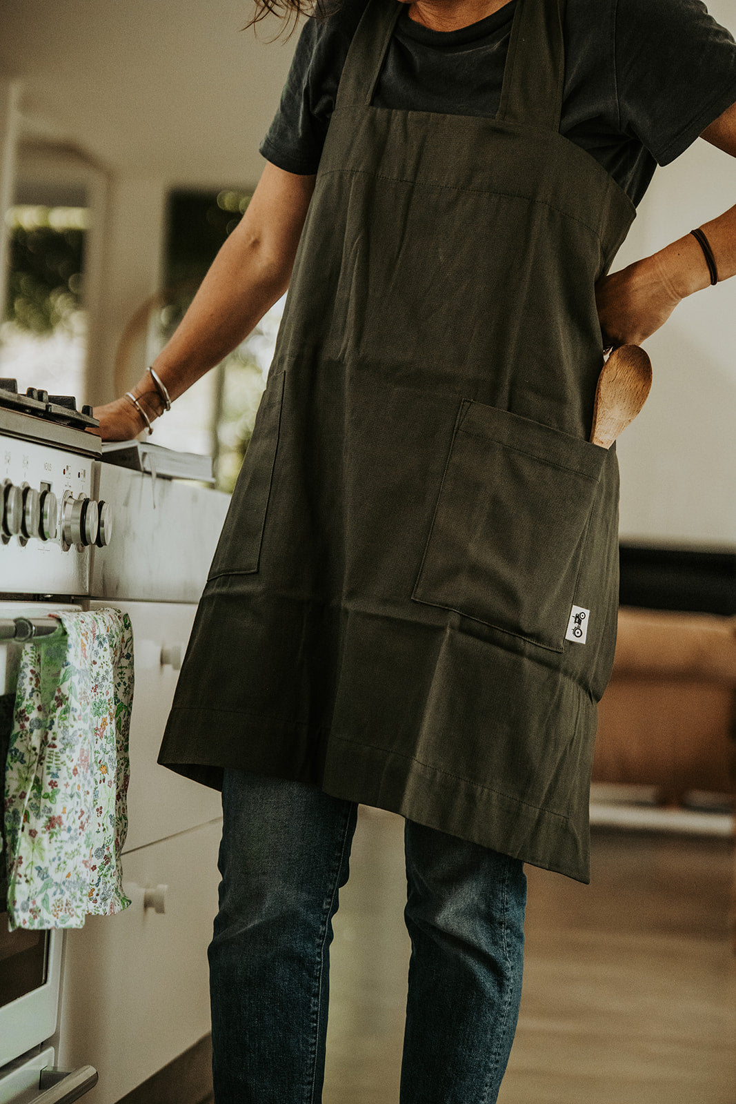 Ladies' Pinafore Apron in Forest Green