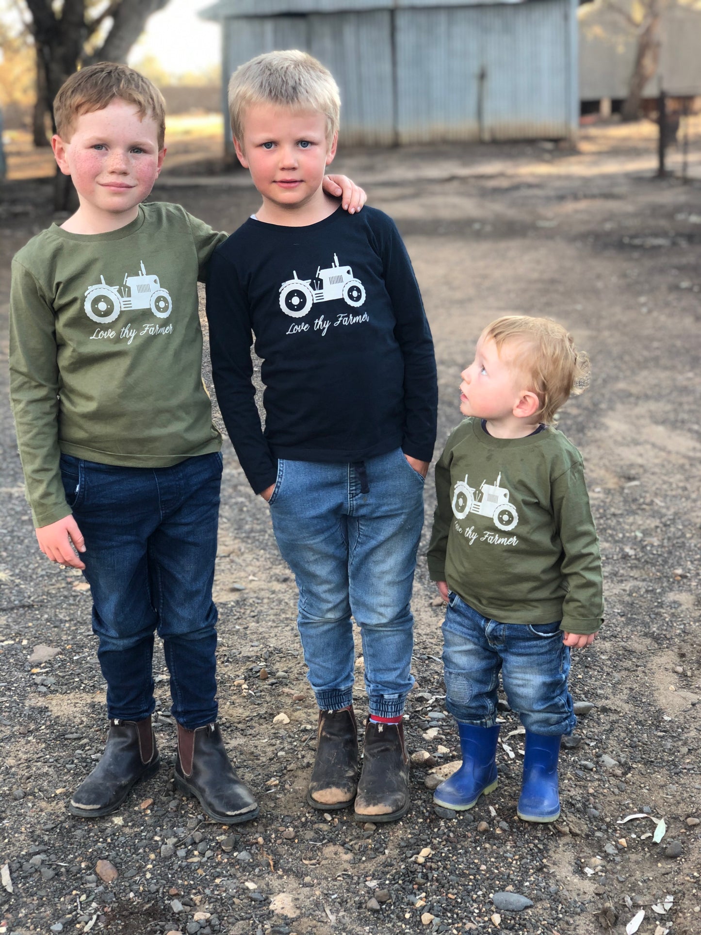 Kids' Long Sleeve Tractor T-Shirt in Khaki/Navy with Sand Printing